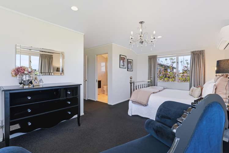 6 Edna Wills Place Hawera_21