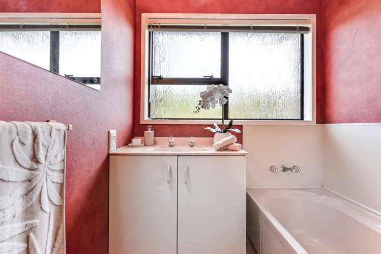 48a Amanda Avenue Dinsdale_11