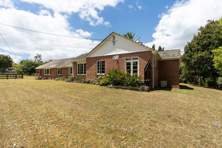 3 Mackesy Road Parahaki_26