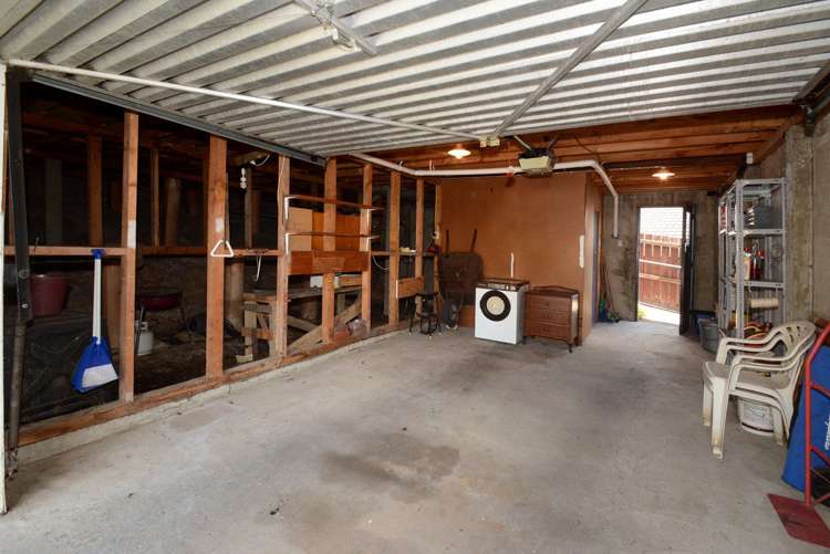 22b Shand Street Green Island_13