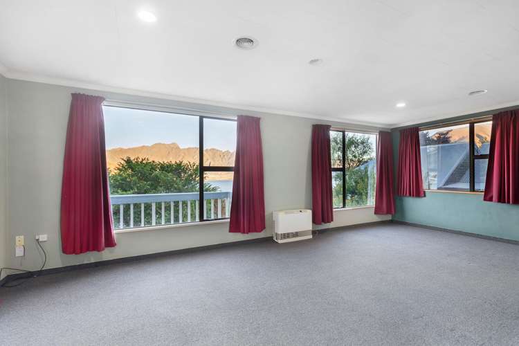 15 Avalon Crescent Fernhill/Sunshine Bay_7