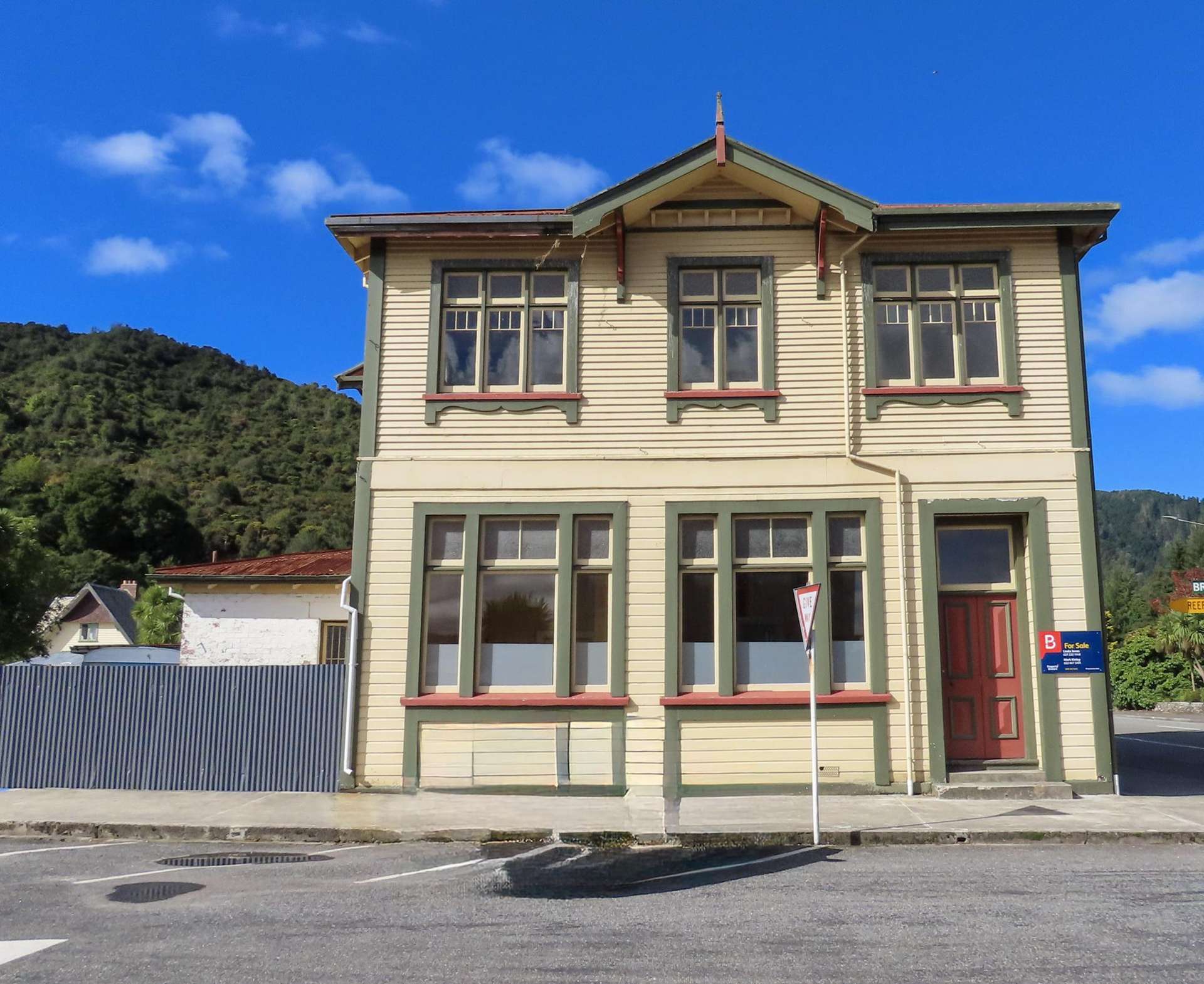 28 Broadway Reefton_0