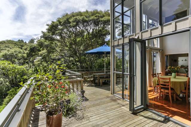 95 Scenic Drive Titirangi_1