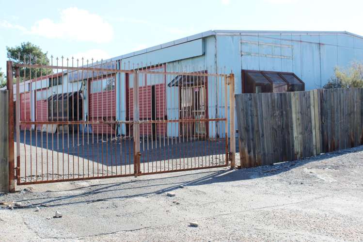 1 & 2/22 Hamiora Place Ngapuna_11