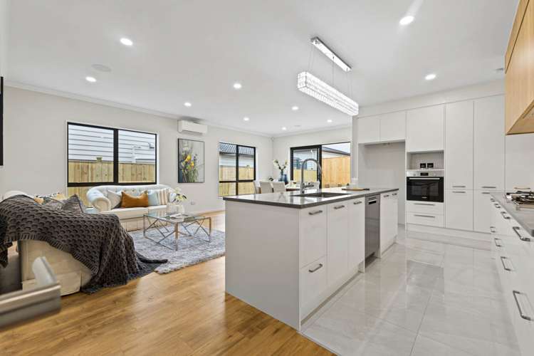 8 Crossgar Road Flat Bush_10