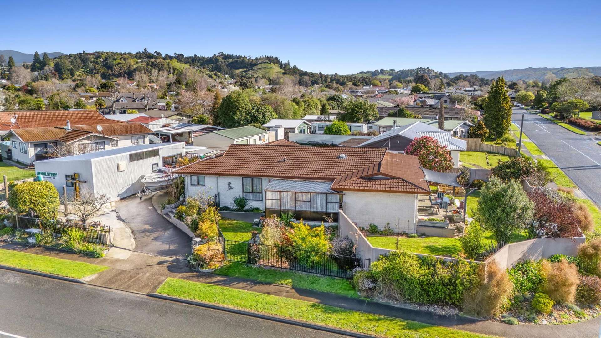 17 Lord Auckland Road Wakefield_0