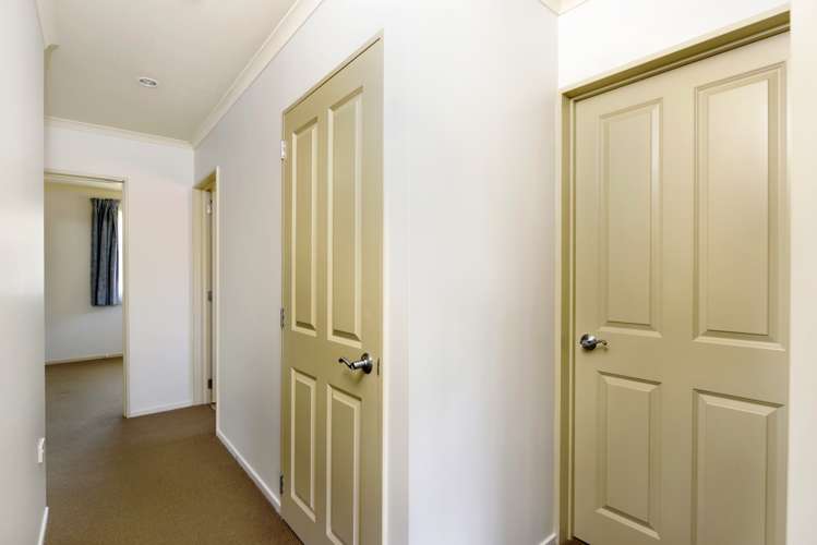 7 Ivy Crescent Richmond_17