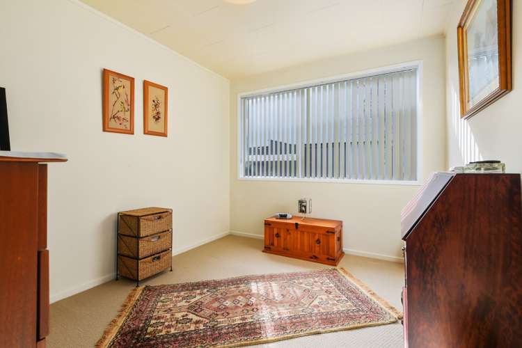 7 Easter Parade Glen Eden_10