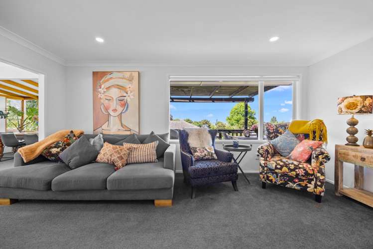 32 Colmar Road Mellons Bay_9