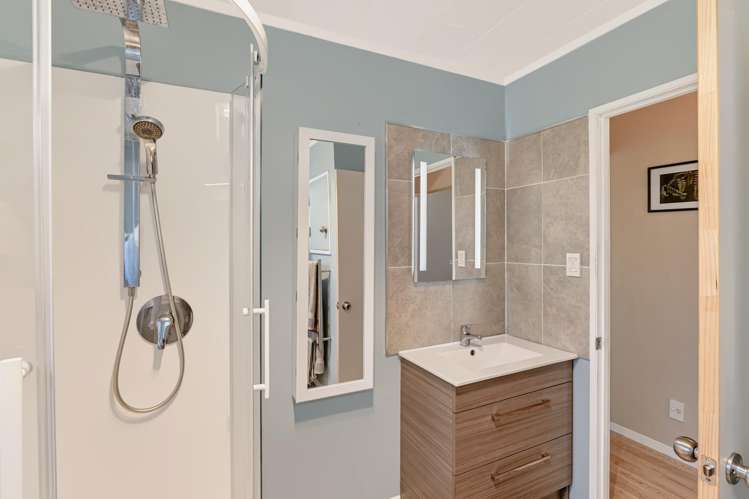 21A Carlton Terrace Westown_13