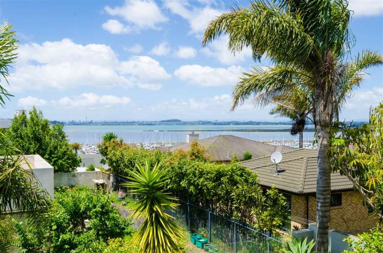 11 Courtneys West Harbour_18