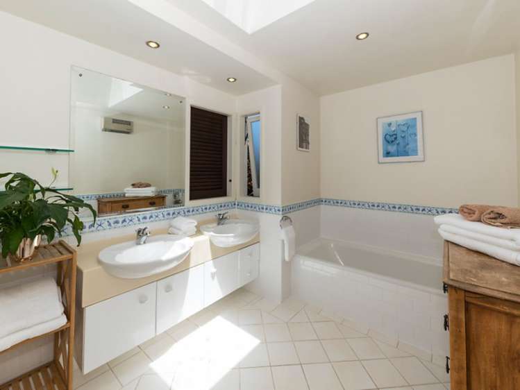 59 Marine Parade Mellons Bay_10