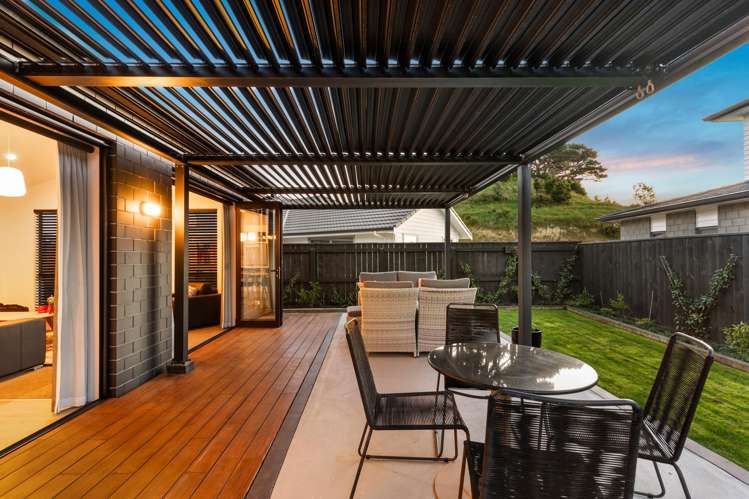 61 Queen Charlotte Drive Aotea_15