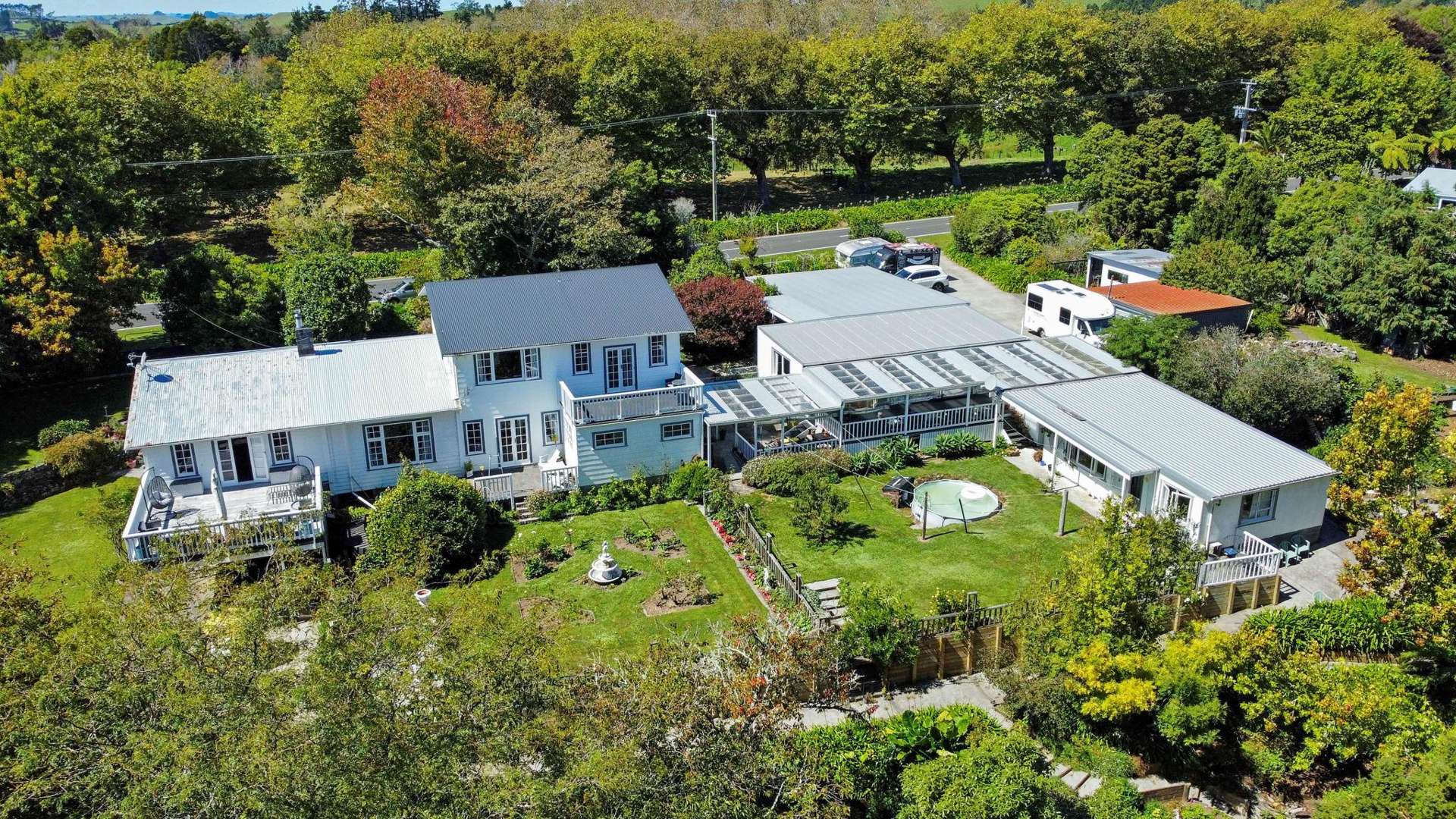 1324 Egmont Road Egmont Village_0