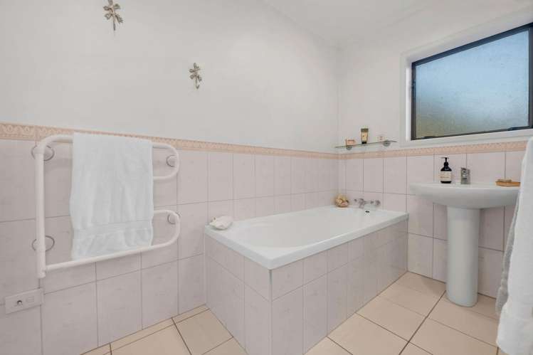 2 Mark Edward Drive Half Moon Bay_9