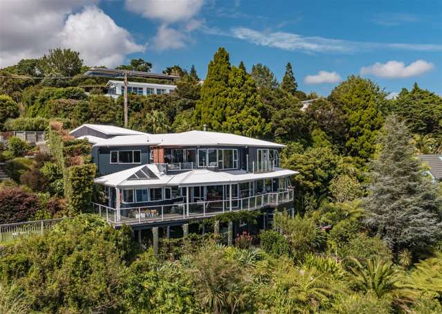 GRANDSTAND VIEWING ACROSS BAY OF ISLANDS