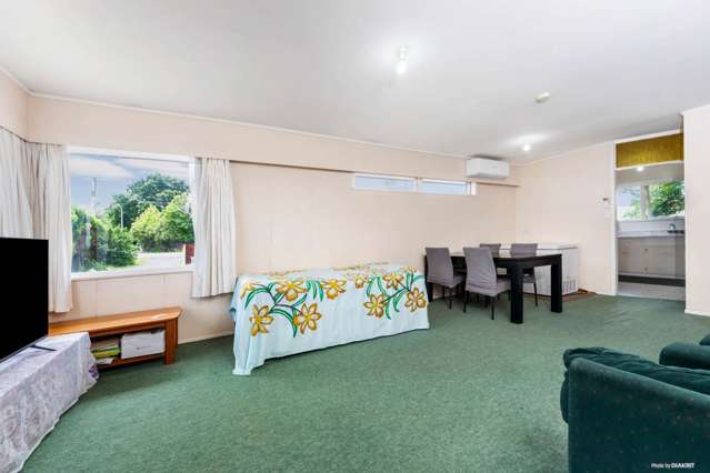 2/8 Russell Road Manurewa_3