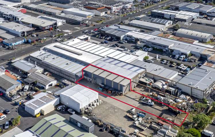 Rear warehouse/52 Porana Road_0
