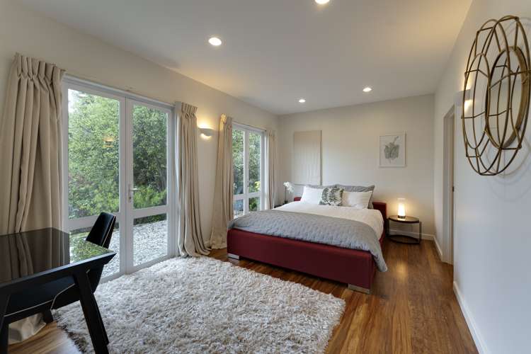 6 Matau Place Fernhill/Sunshine Bay_22