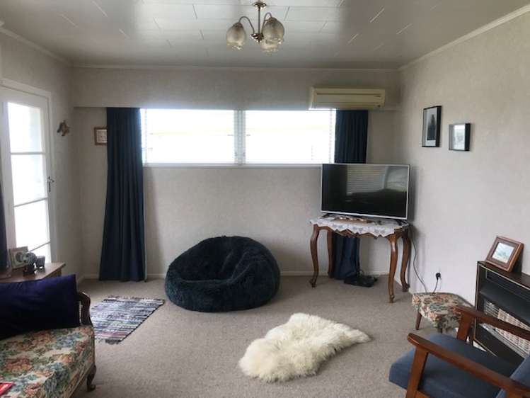29 De Vere Crescent 1053_6