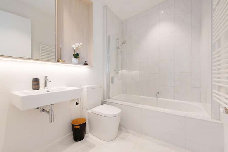 21 Erica Pabst Way Island Bay_10