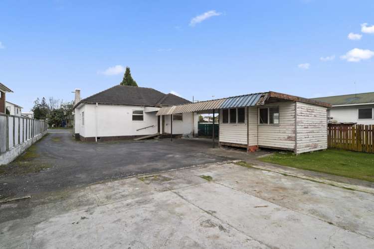 31 & 31A Kawaha Point Road Fairy Springs_15