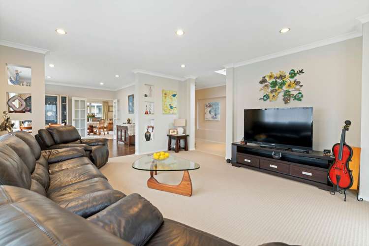 16 Muirlea Drive Flat Bush_1