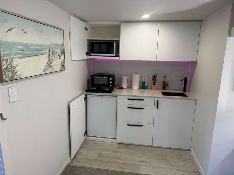 36 Rame Road Greenhithe_10