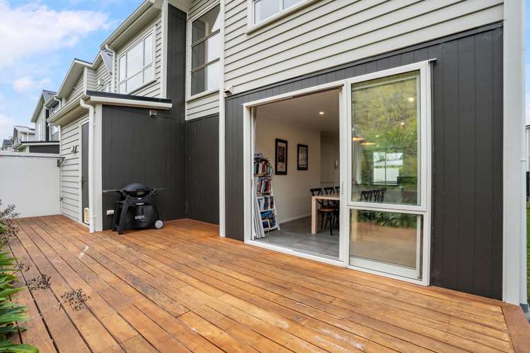 29 Sanremo Lane Stanmore Bay_13