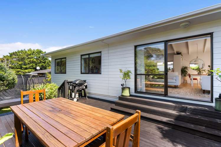 216B Meola Road Point Chevalier_11