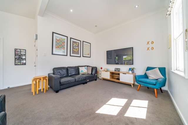 20 Queen Saint Petone Petone_2