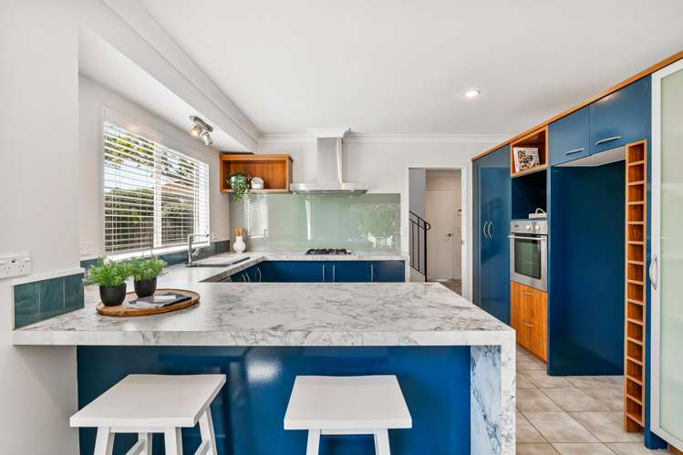 4 Mary Forgham Drive Greenhithe_8