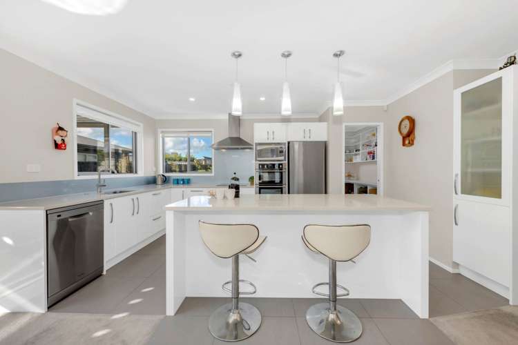 29 Defender Crescent Beachlands_13