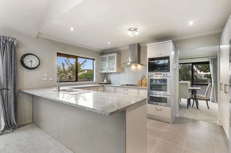 1 Dressage Lane Greenhithe_8