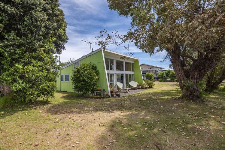 41 Queens Road Waikanae Beach_29