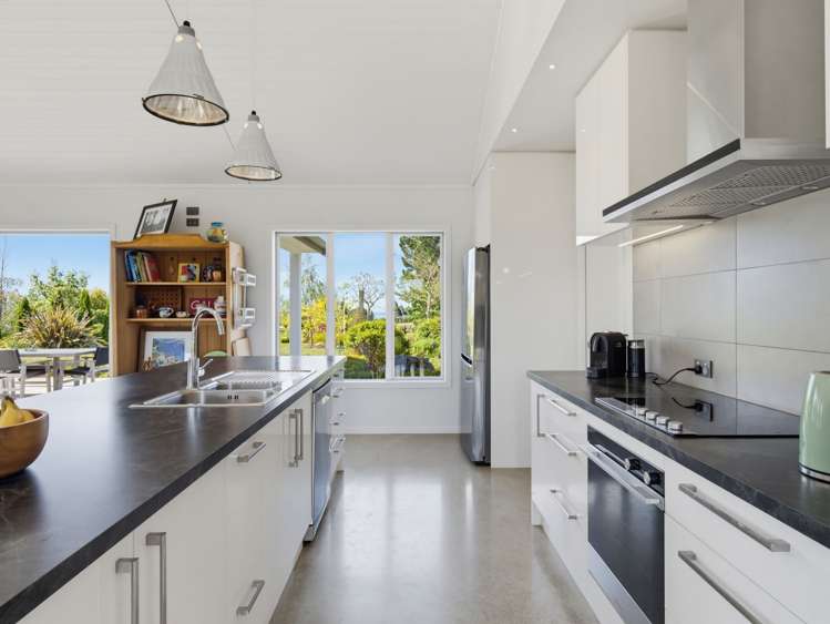 19 Amber Rise Upper Moutere_23