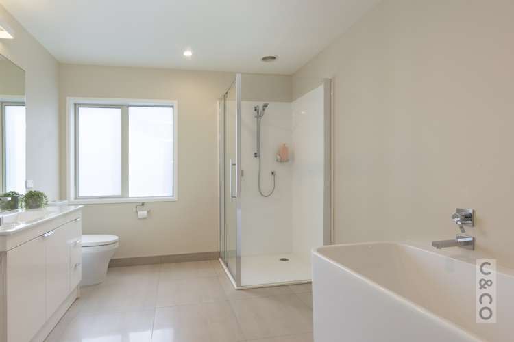 64 Pohutukawa Parade Riverhead_31