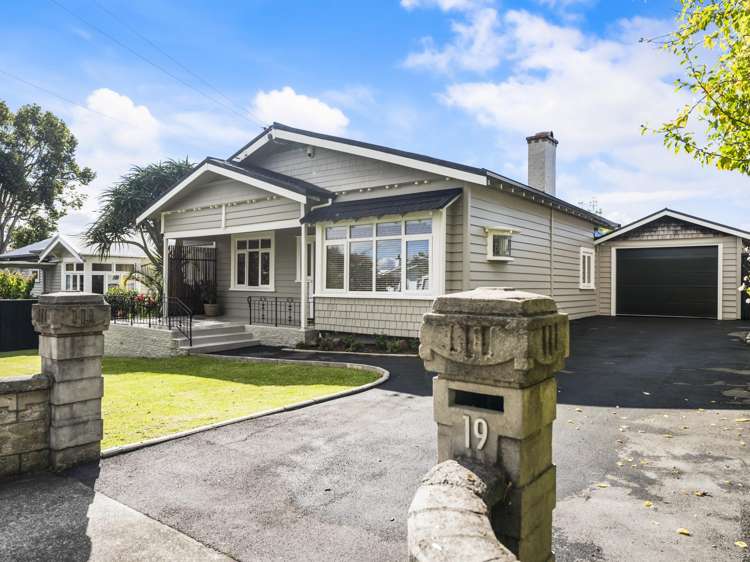 19 Rossgrove Terrace Mount Albert_35