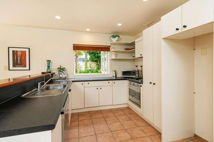 2B Evan Street Belmont_5