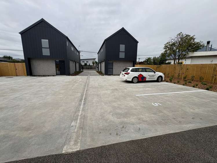 7/527 Hereford Street Linwood_12