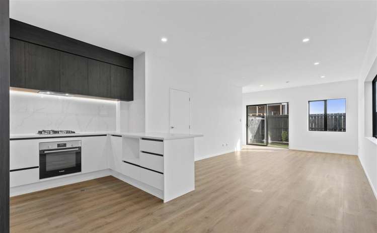 39 Whare Kauri Road Papakura_16