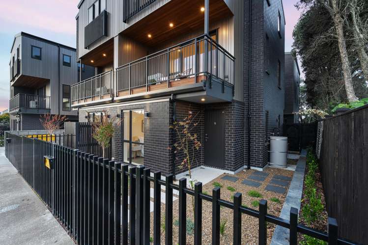 9A Huia Road_0