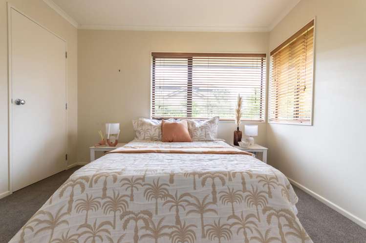 7 Lourie Way Fitzherbert_16