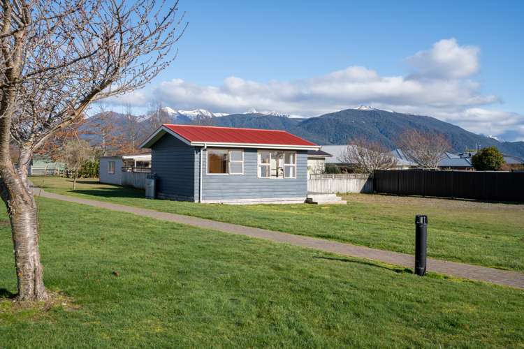 30 Lawson Burrows Crescent Te Anau_19
