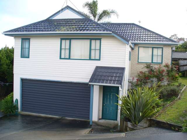 20 Ridgeway Drive 11601_1