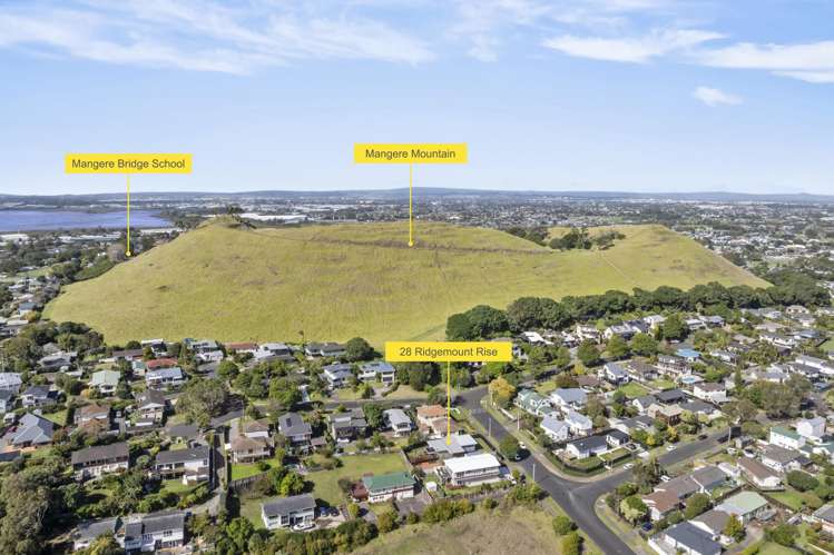 28 Ridgemount Rise Mangere Bridge_26