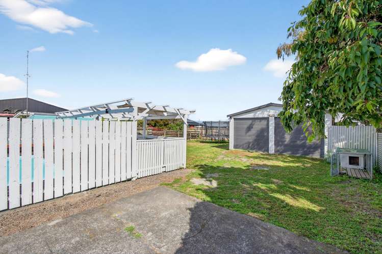 382 High Street South Carterton_24