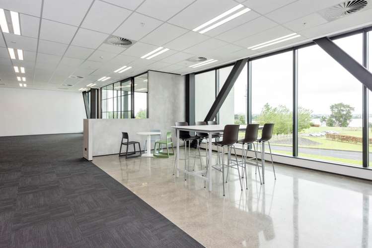 Building /64 Highbrook Drive East Tamaki_1