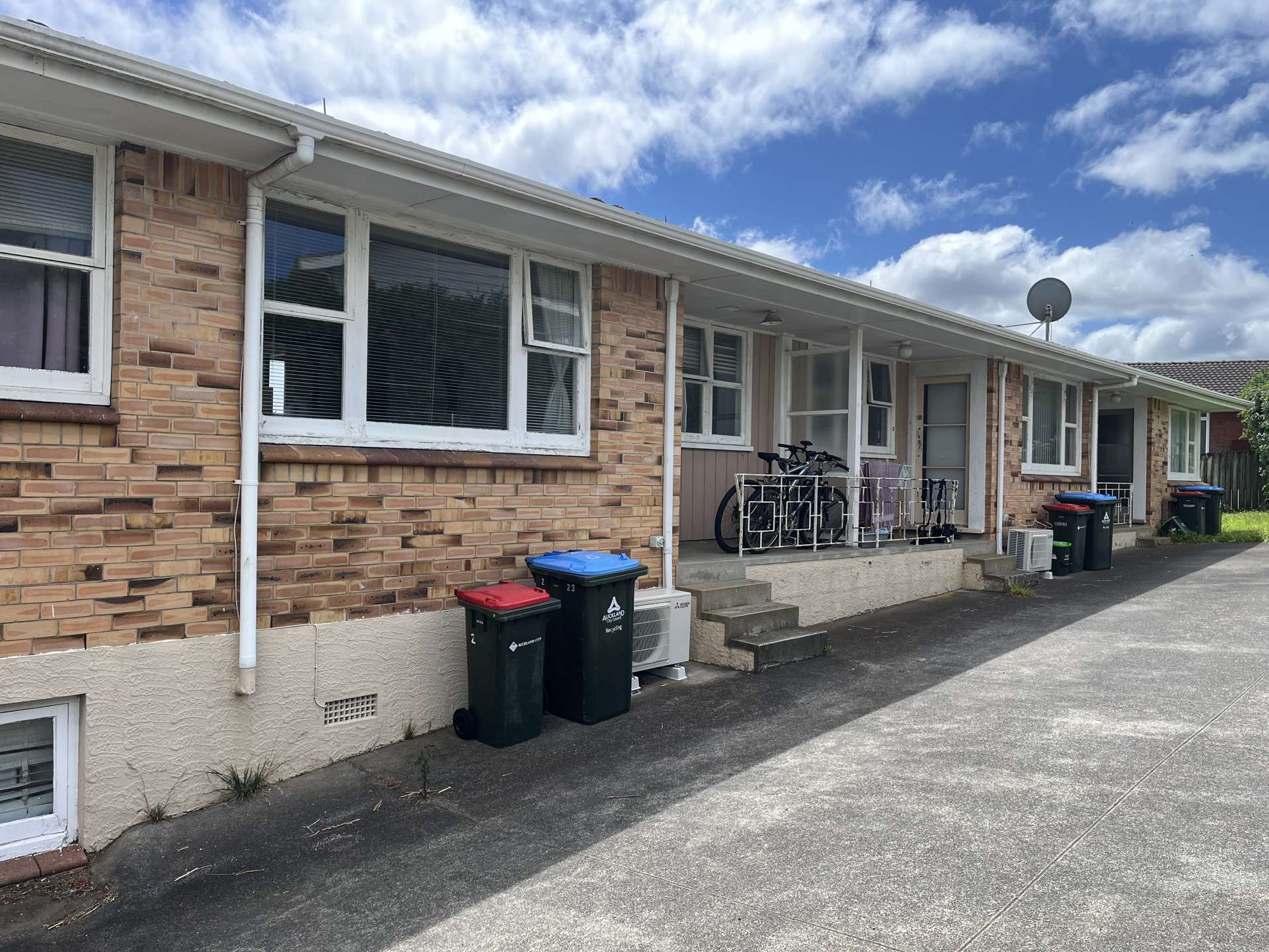 2/23 Hayr Road Three Kings_0