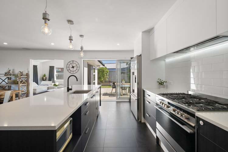 6 Waimarama Court Roslyn_9